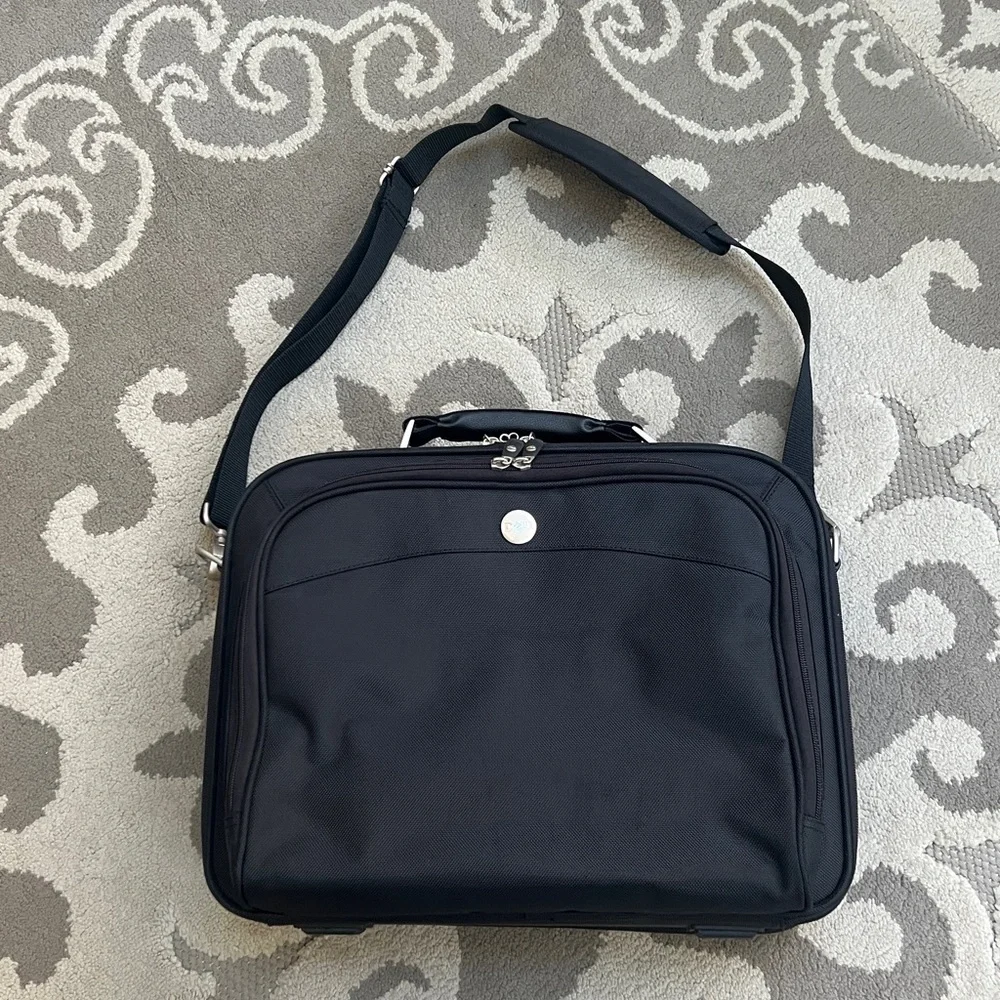 Genuine Dell 17 1/2” x 14” Black Nylon Classic Travel Laptop Bag Shoulder Strap